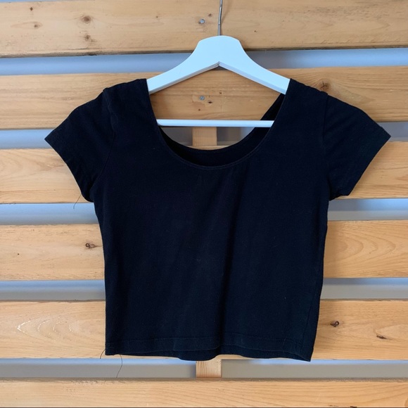 Garage Black Crop Top - Picture 2 of 3